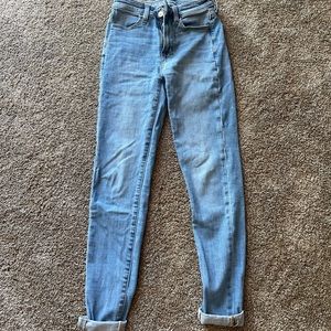 American Eagle blue jeans